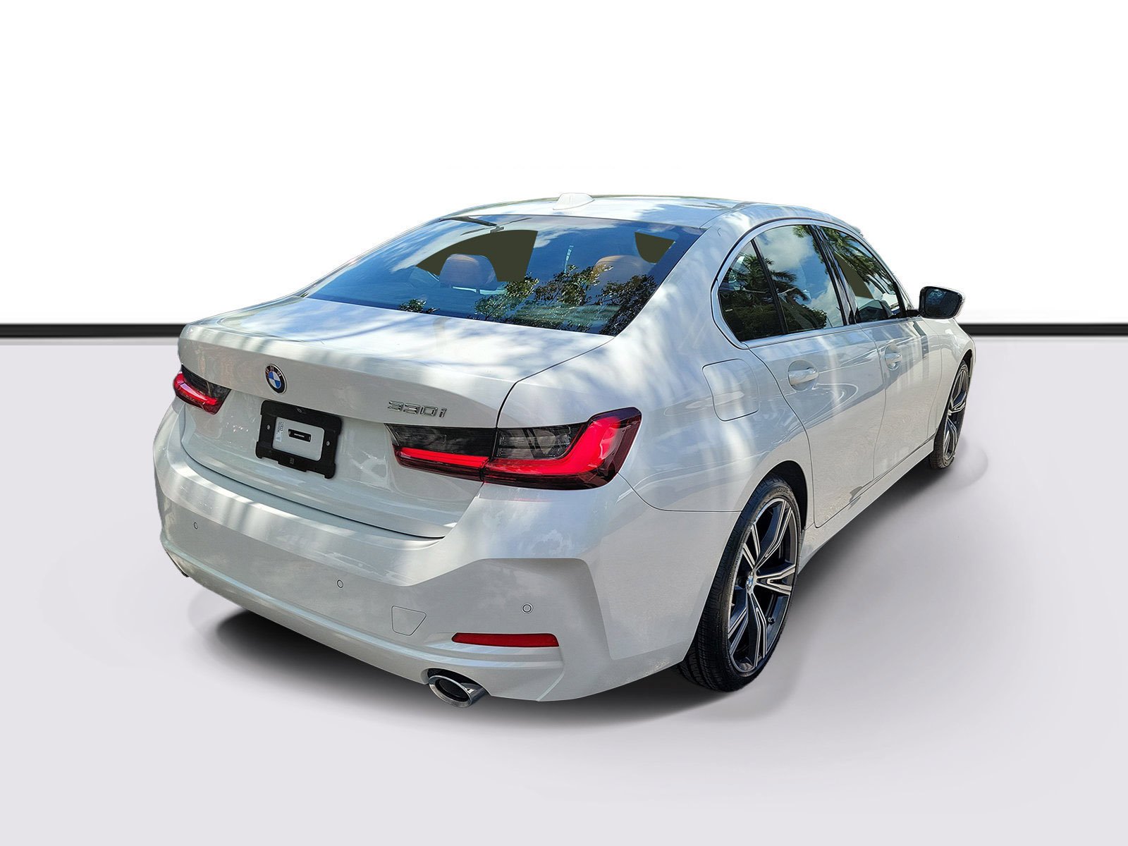 Used 2024 Mineral White Metallic BMW 330i image 4