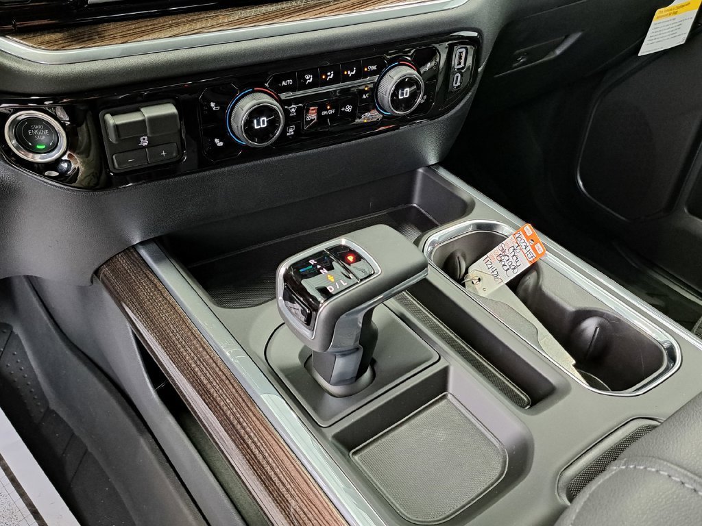 2026 Chevrolet Silverado 1500 RST Crew Cab Pickup Slide 10