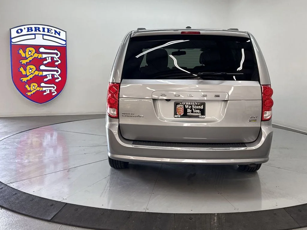 Used 2017 Billet Clearcoat Dodge SXT image 11