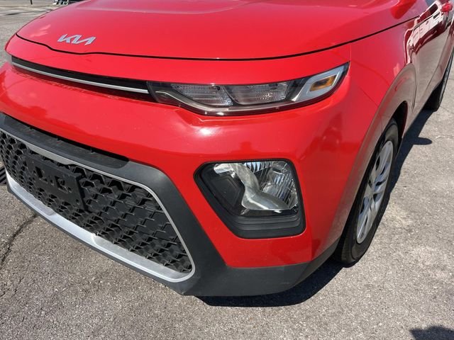 Used 2022 Red Kia LX image 9