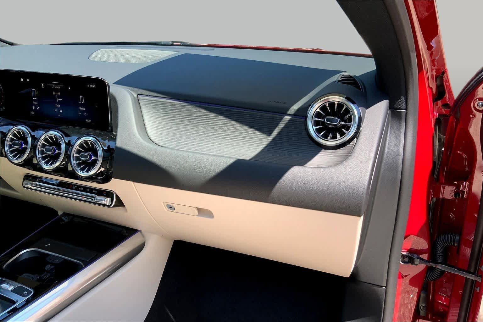 New 2026 MANUFAKTUR Patagonia Red Metallic Mercedes-Benz GLA 250 image 10