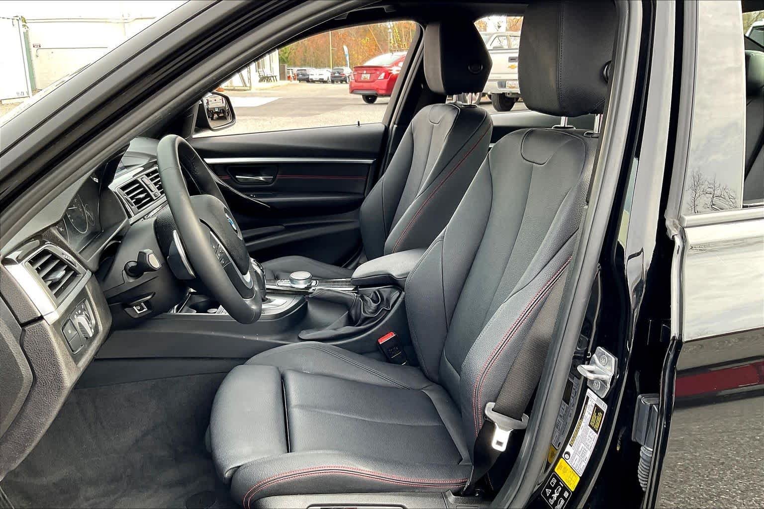 Used 2018 Jet Black BMW 330i xDrive image 7