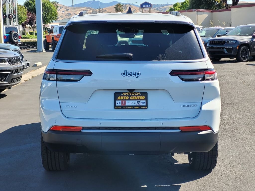 New 2026 Bright White Clear-Coat Exterior Paint Jeep Limited image 4