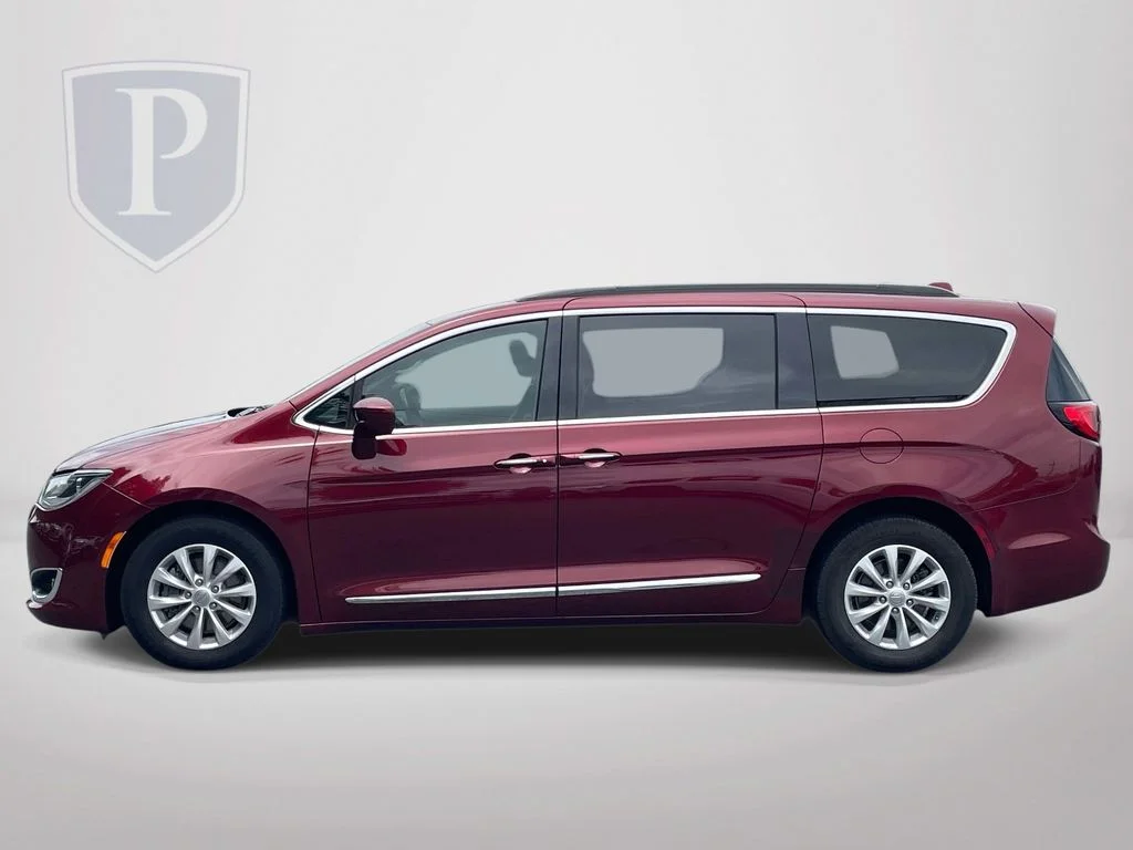 Certified Used 2017 Red Chrysler Touring L image 5