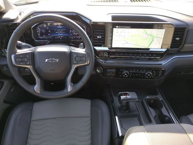 Used 2025 Gray Chevrolet ZR2 image 34