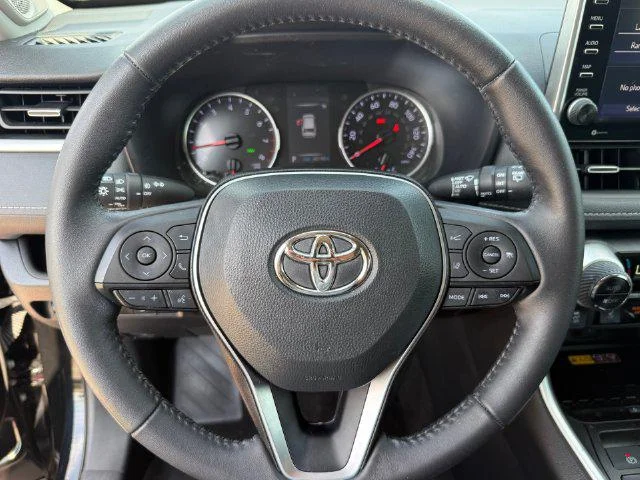 Certified Used 2022 MIDNIGHT BLACK METAL Toyota XLE Premium image 15