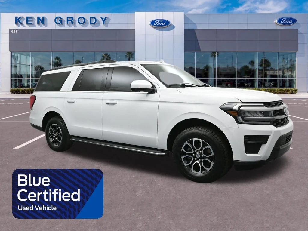 2023 Ford Expedition XLT MAX's photo