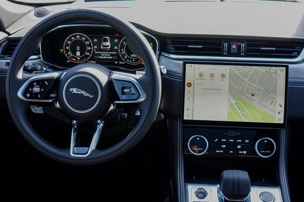2026 Jaguar F-Pace R-Dynamic S - Photo 29