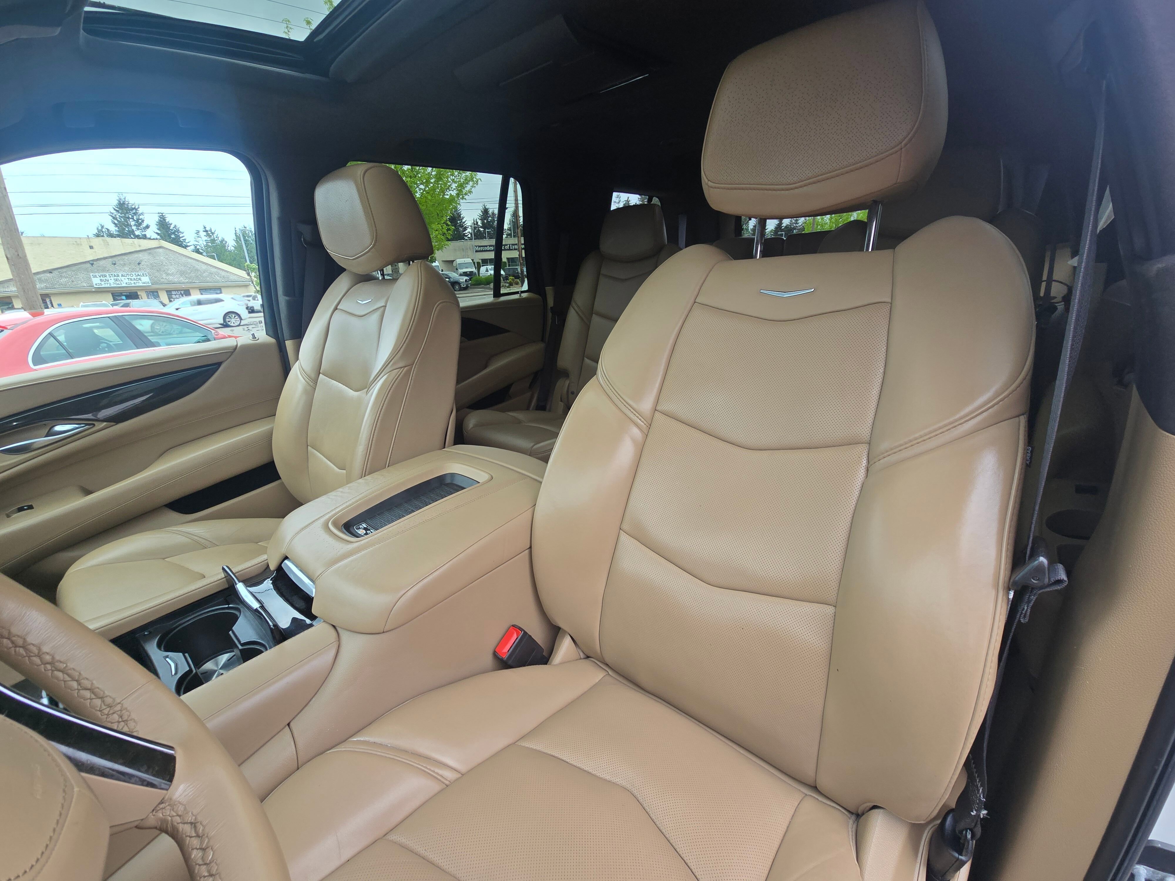 Used 2020 CRYSTAL WHITE TRICOAT Cadillac Platinum image 22