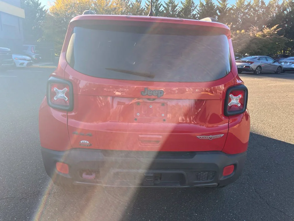 Used 2018 Red Jeep Trailhawk image 6