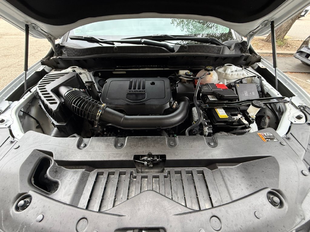 Used 2025 White Chevrolet LT image 20