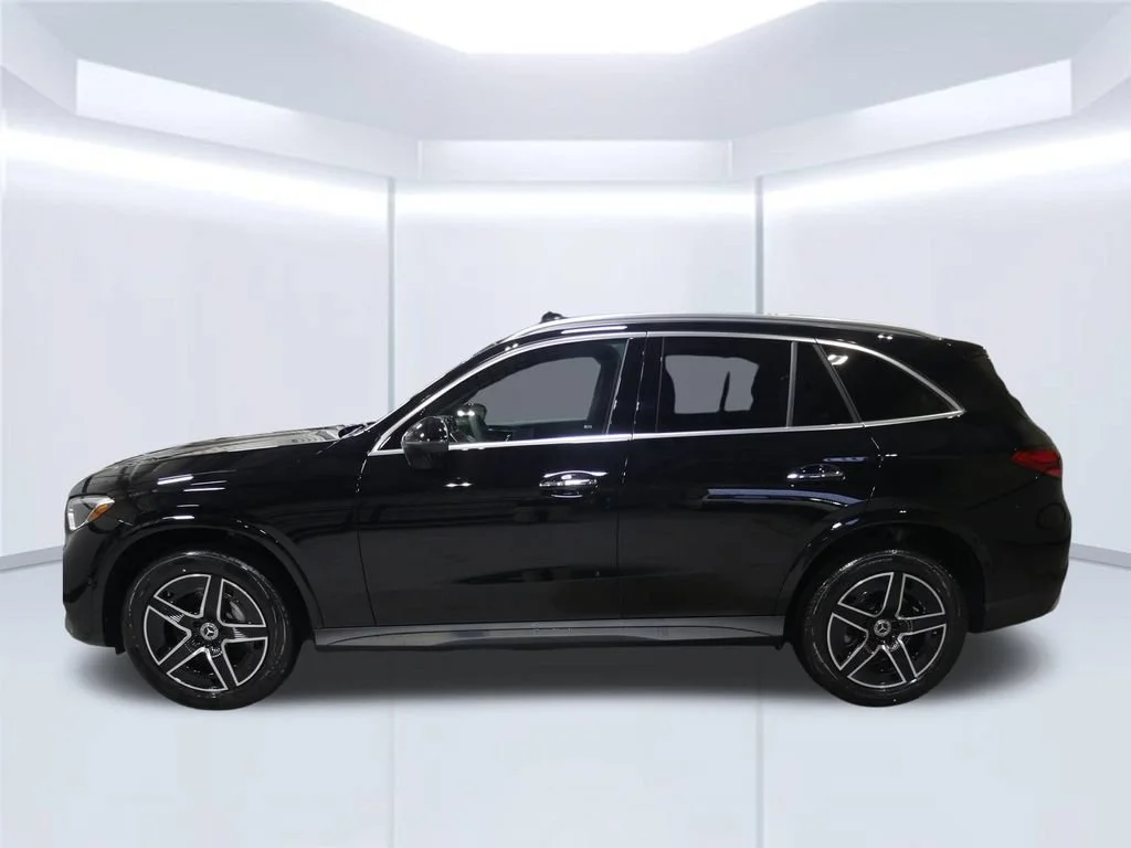 New 2026 Black Mercedes-Benz GLC 300 image 2
