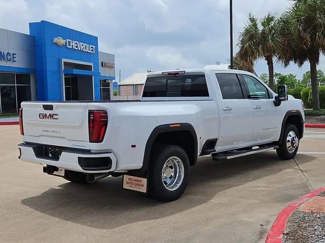 2026 GMC Sierra 3500HD Denali - Photo 7