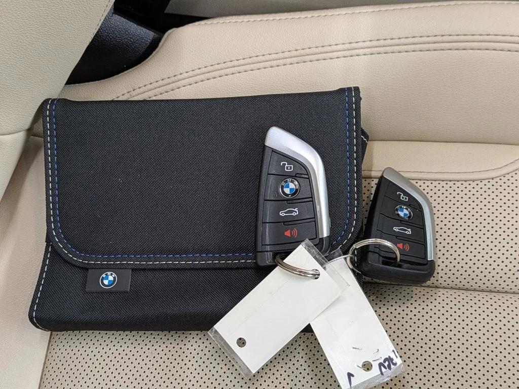 2023 BMW 3 Series 330i - Photo 21