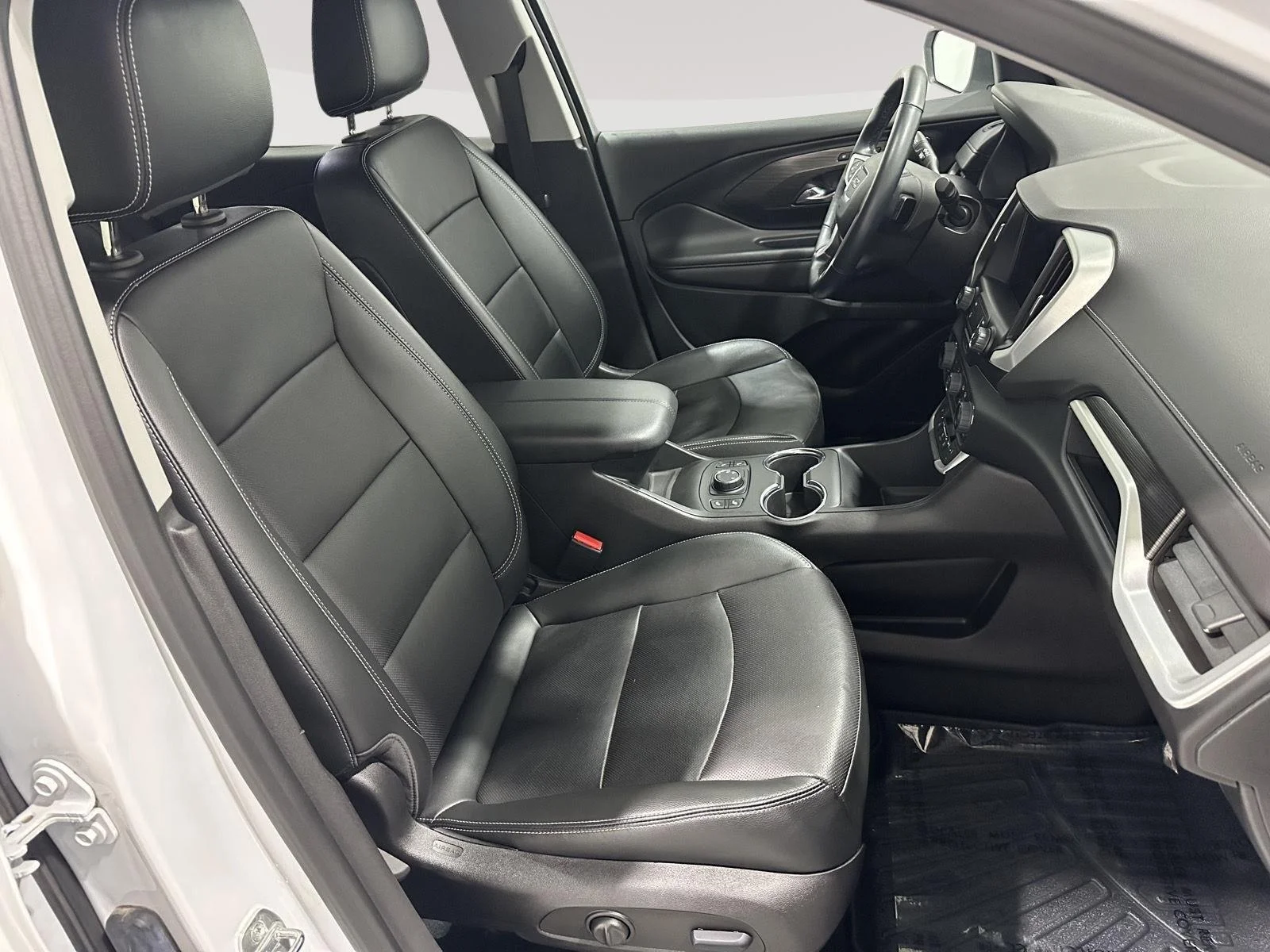 Used 2023 SUMMIT WHITE GMC SLT image 26