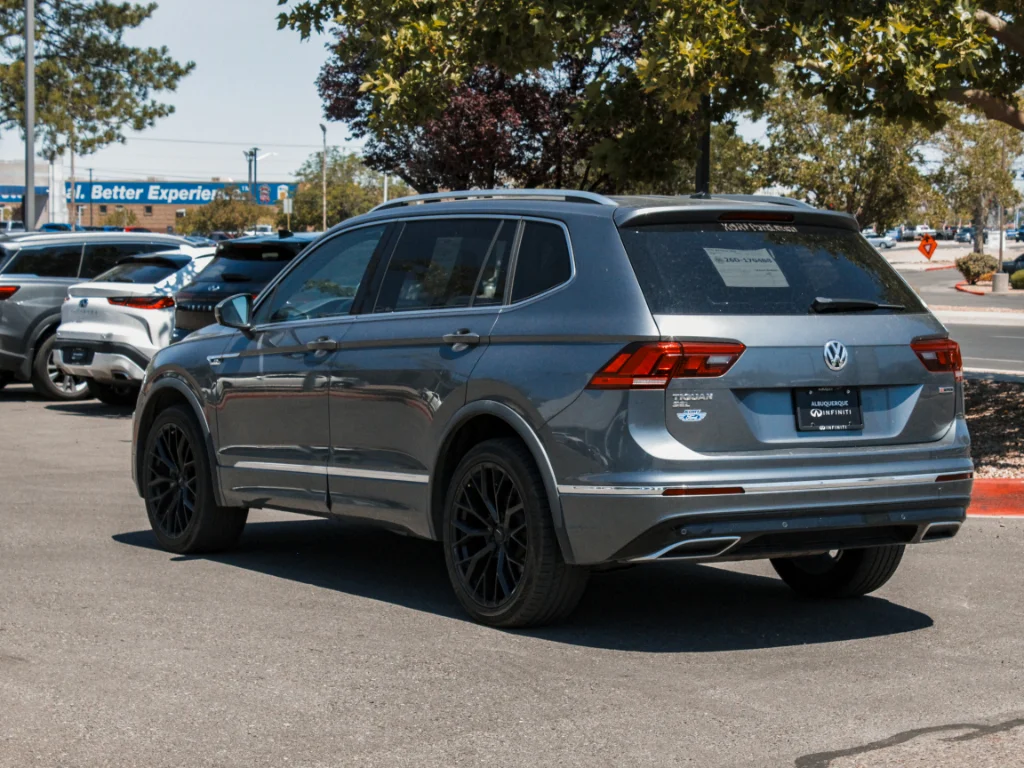 Used 2021 Platinum Gray Metallic Volkswagen SEL Premium R-Line image 8