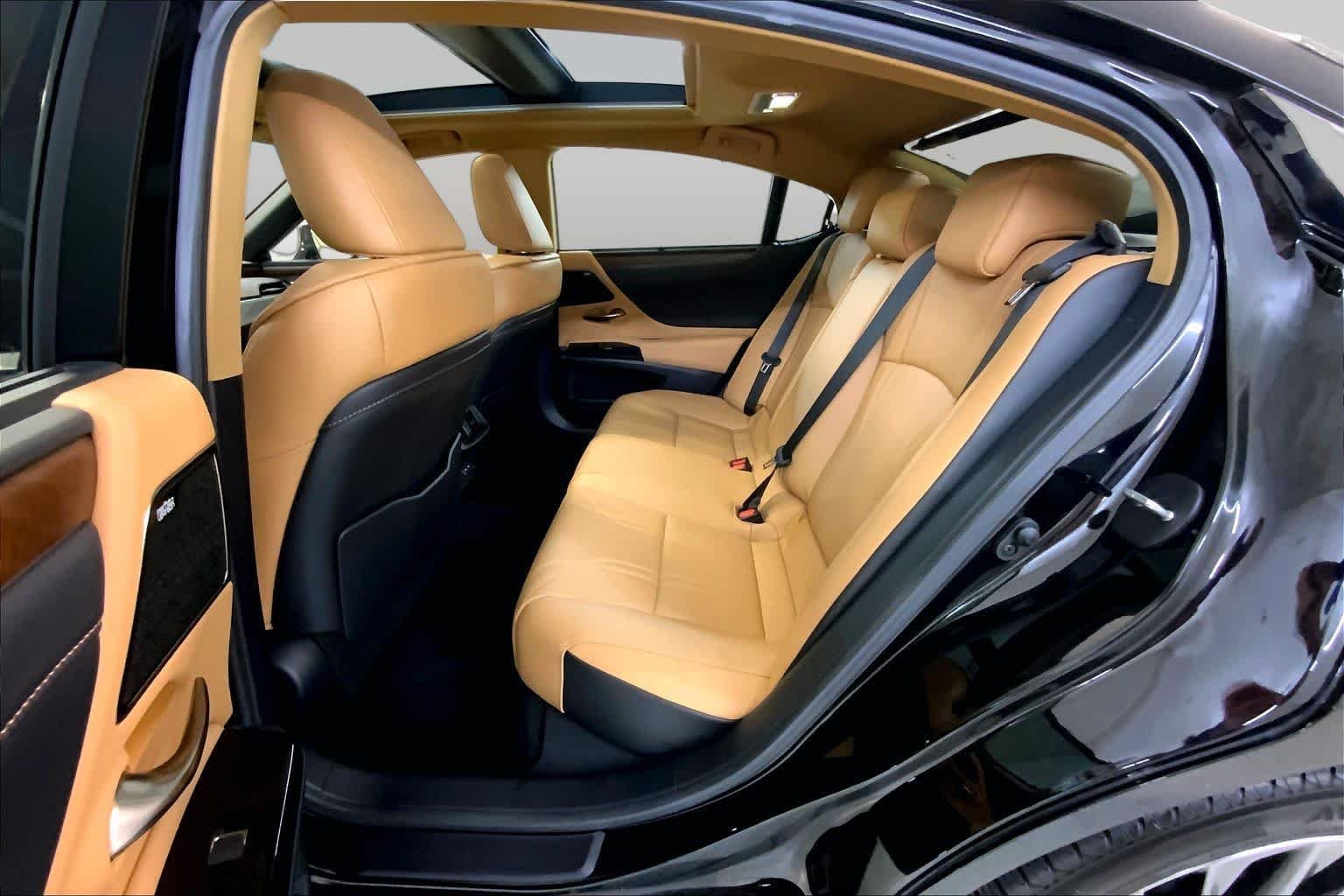 Used 2024 Obsidian Lexus Ultra Luxury image 20