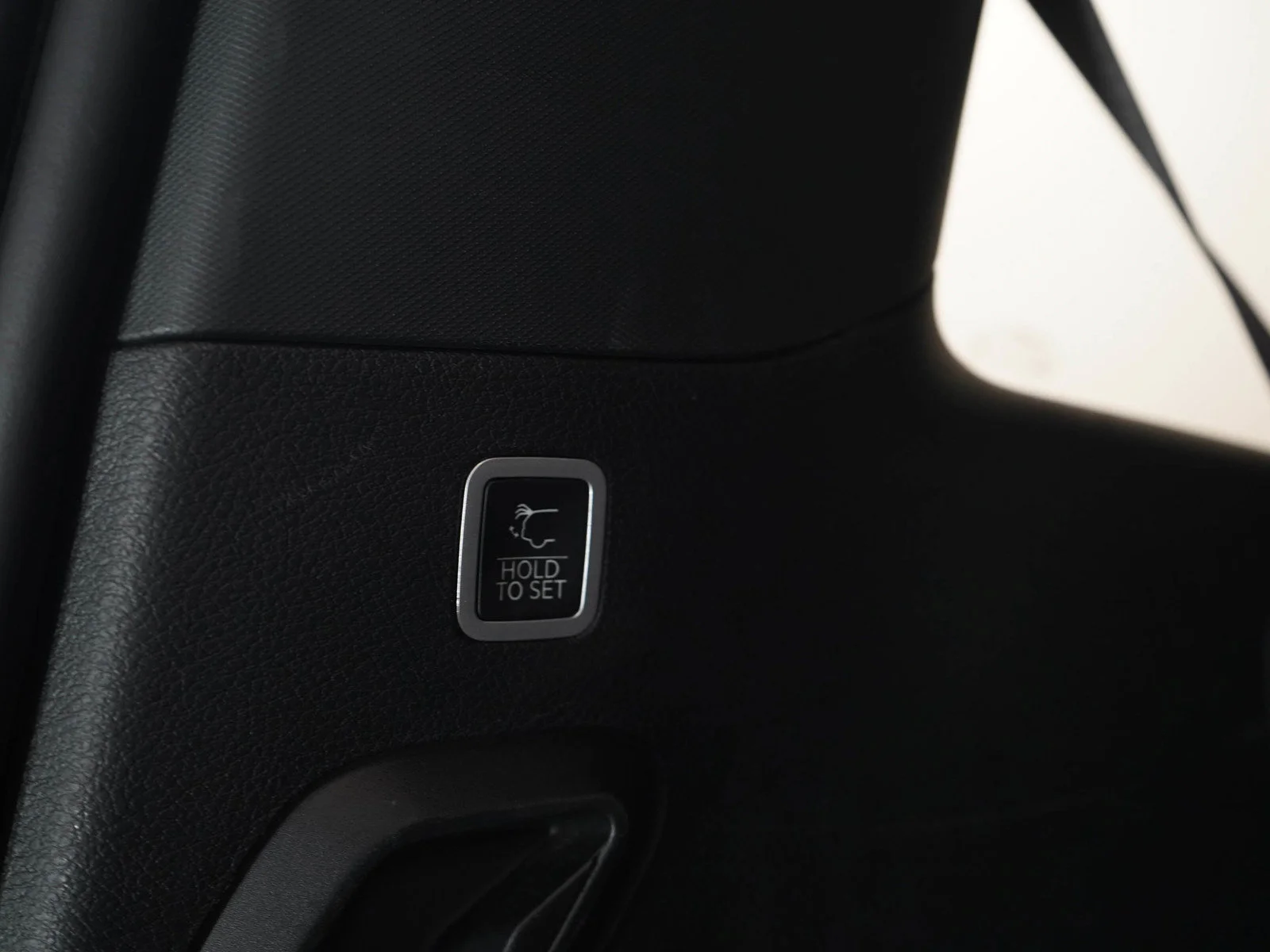 Used 2023 Diamond Black Crystal Pearlcoat Jeep Series III image 11