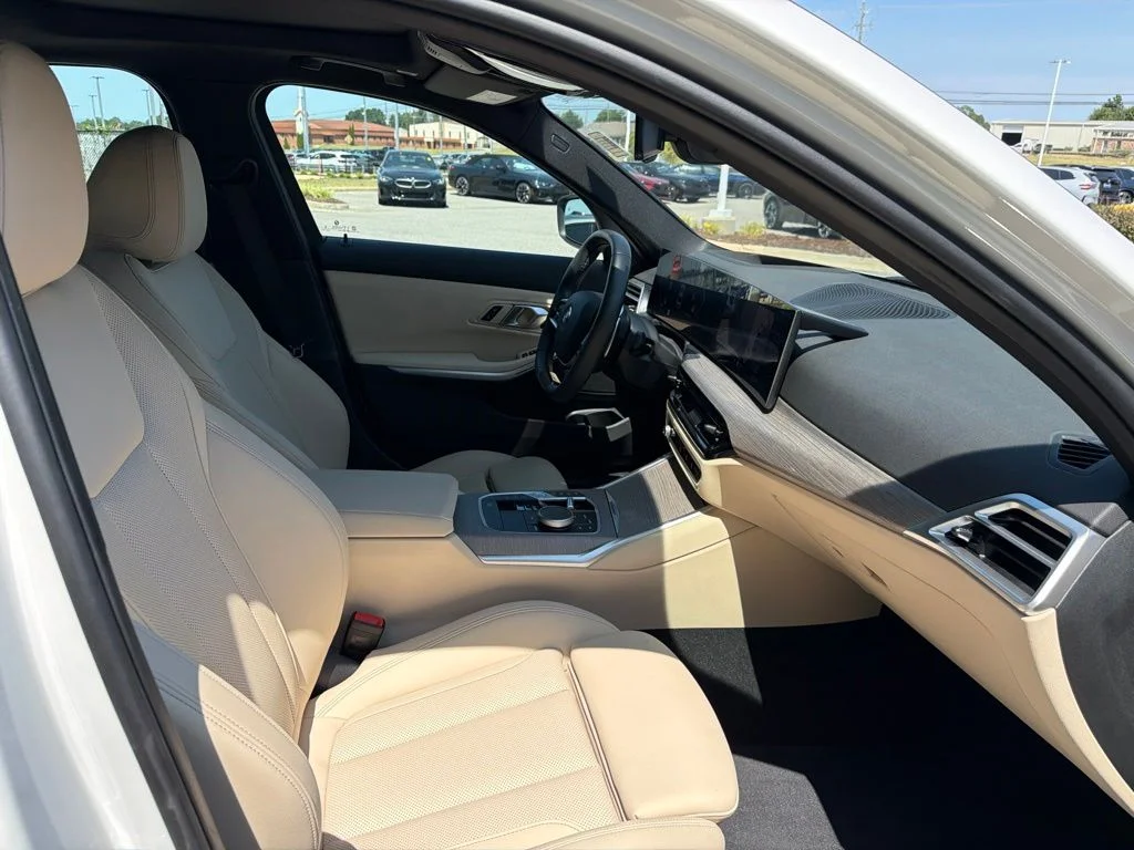Used 2025 White BMW 330i image 26