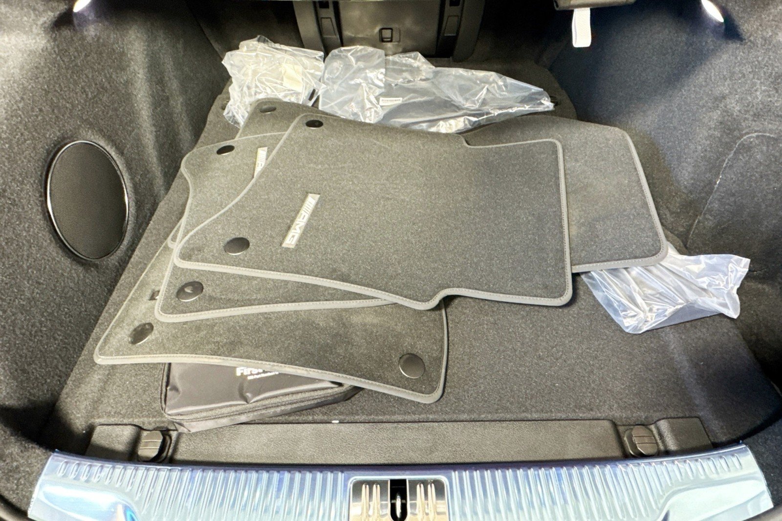 2025 Mercedes-Benz S-Class S 63 - Photo 24