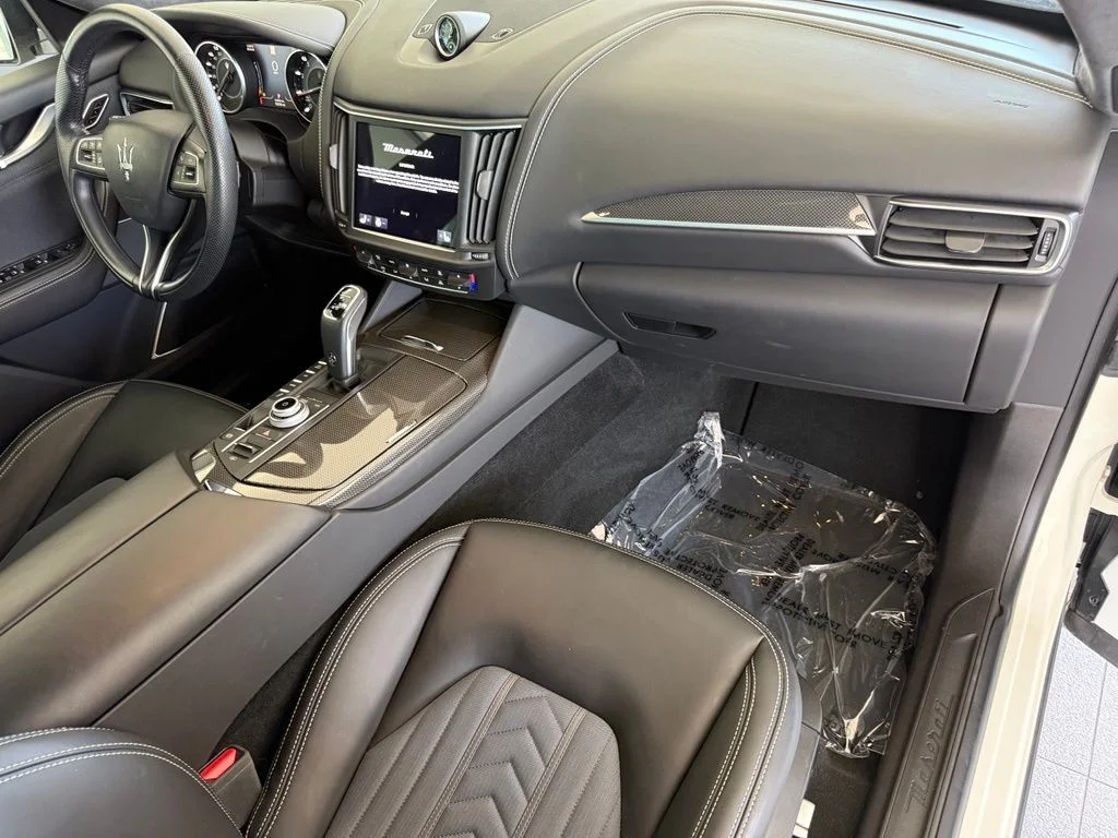 Used 2022 Bianco Maserati GT image 17
