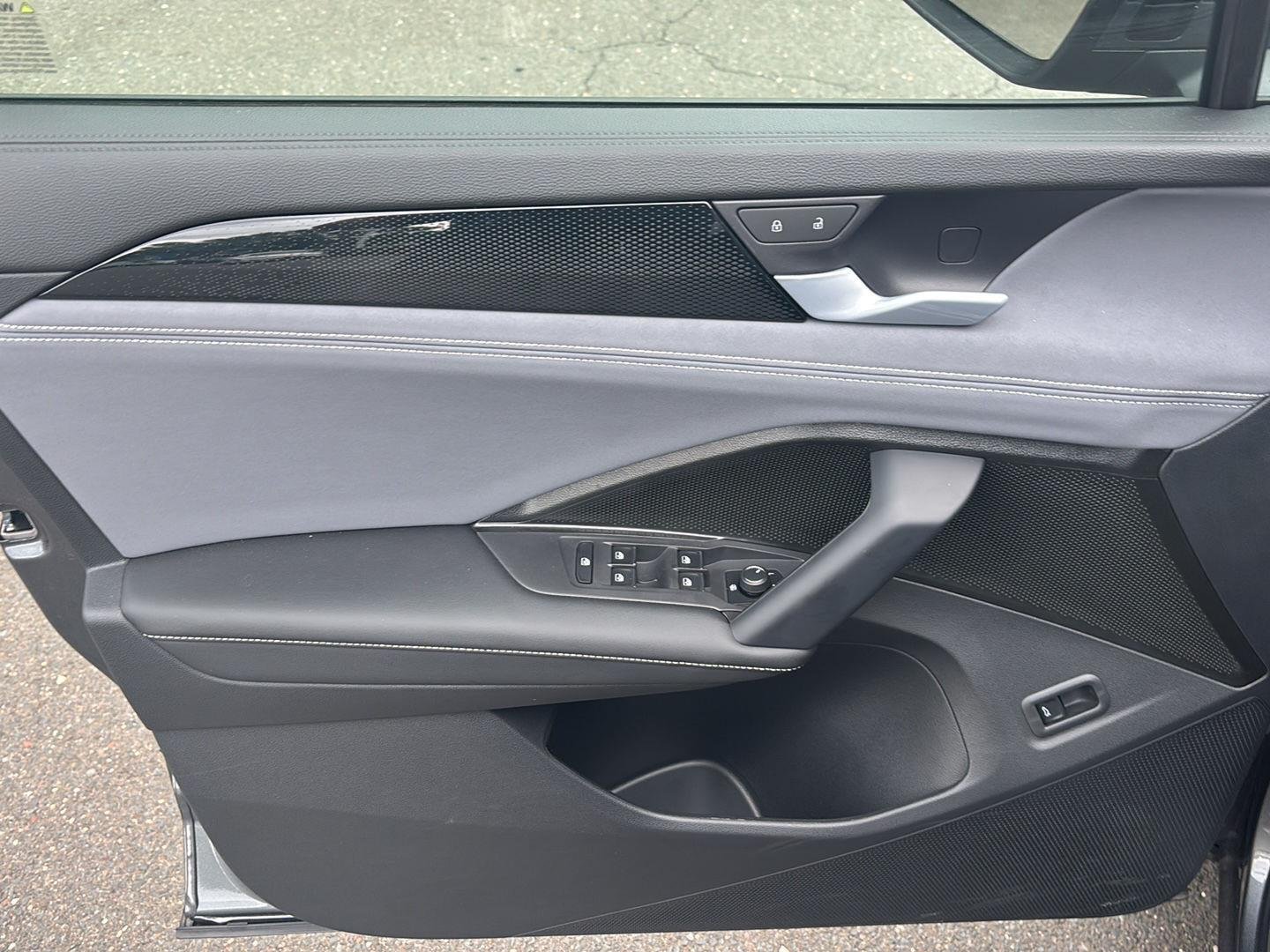 2026 Volkswagen Tiguan SE - Photo 10