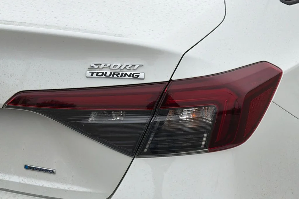 Used 2025 Platinum White Pearl Honda Sport Touring image 41