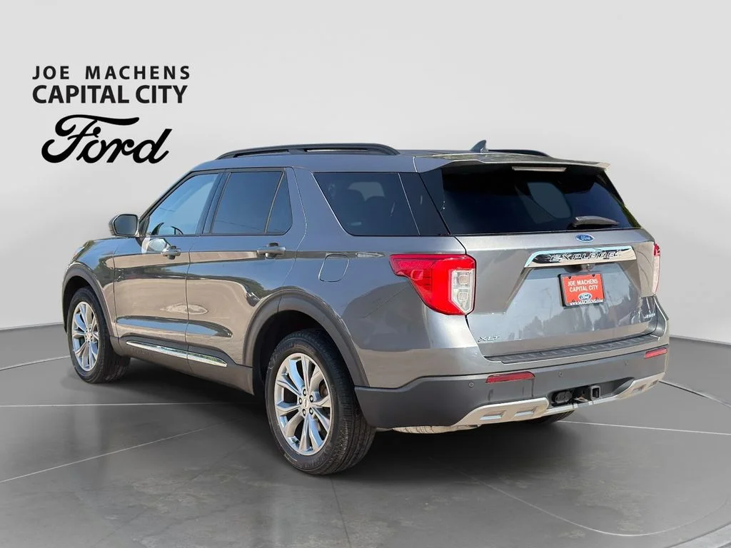Used 2023 Gray Metallic Ford XLT image 7