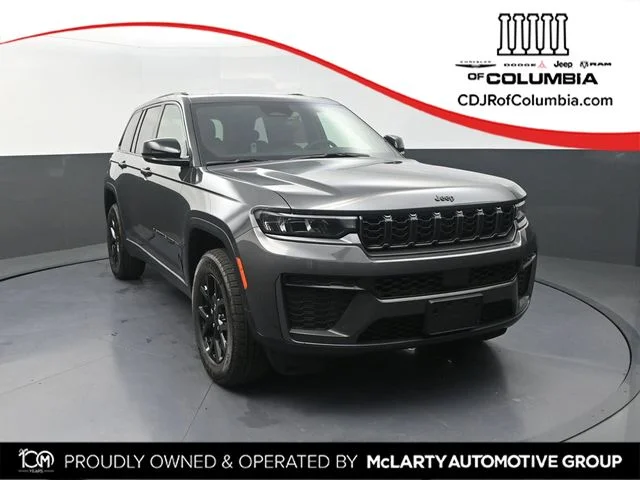 2026 Jeep Grand Cherokee Laredo Altitude