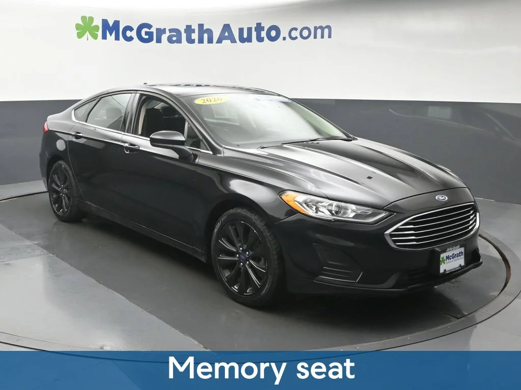 Used 2020 Black Ford SE image 2