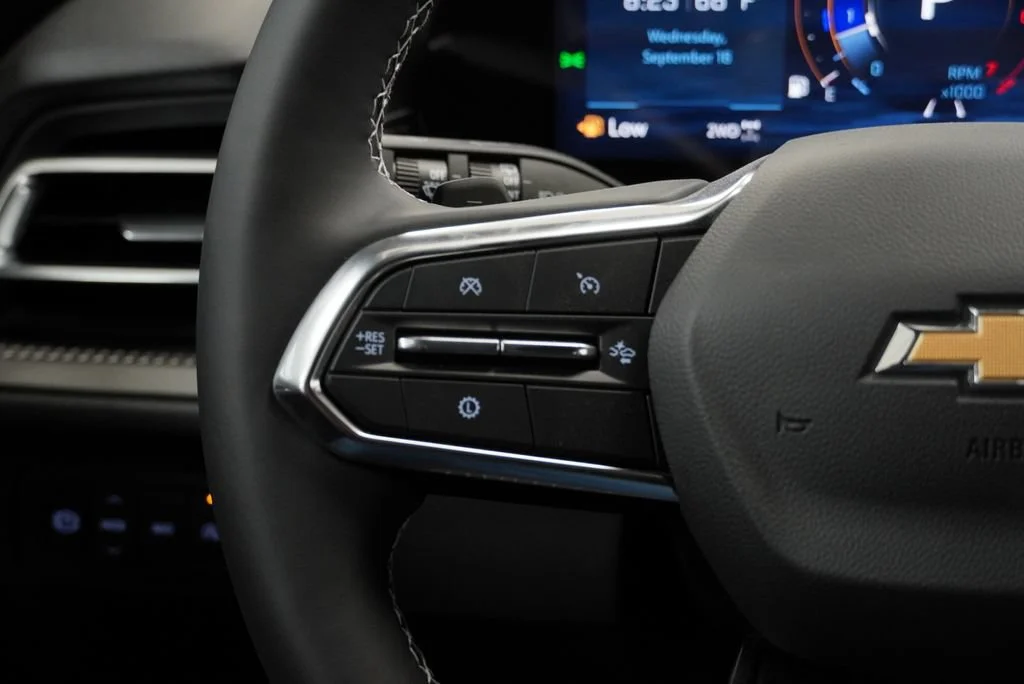 New 2027 Summit White Chevrolet LT image 20