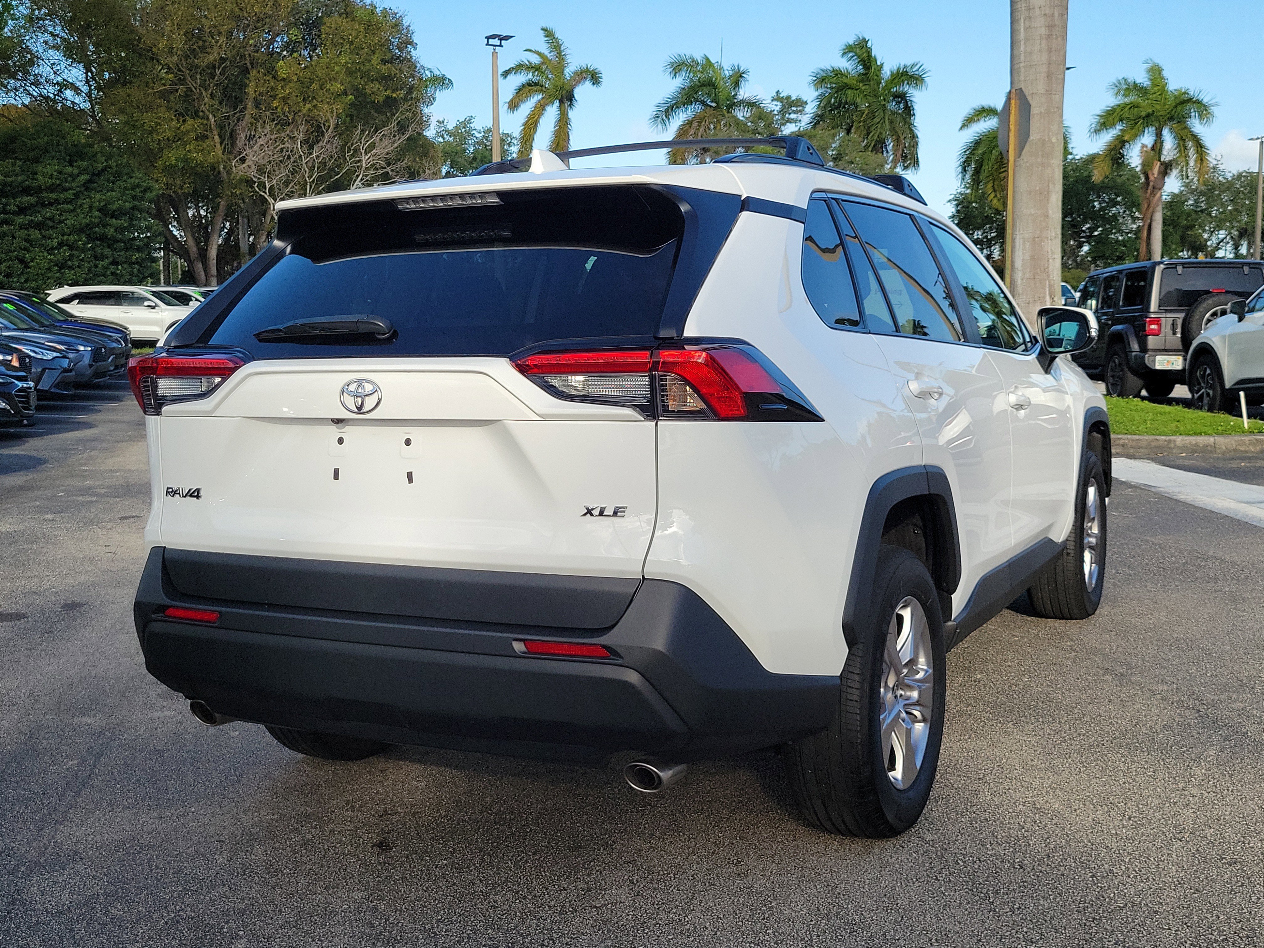 Used 2023 White Toyota XLE image 4
