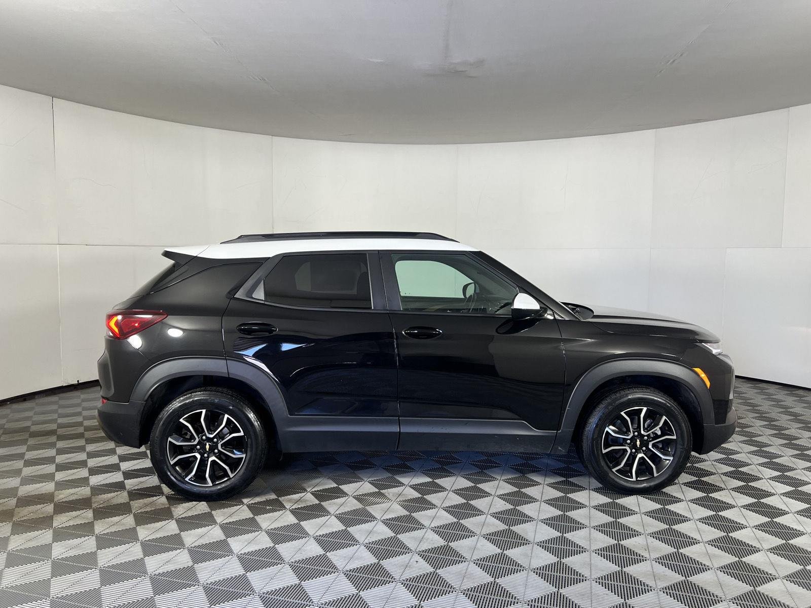 Used 2023 Mosaic Black Metallic Chevrolet ACTIV image 24
