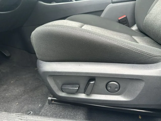Used 2025 Silver Nissan SV image 16