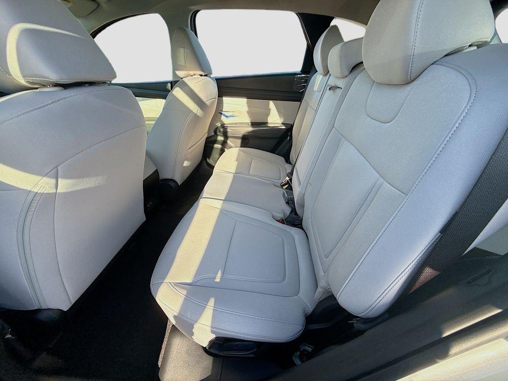 New 2026 Shimmering Silver Hyundai SE FWD image 17