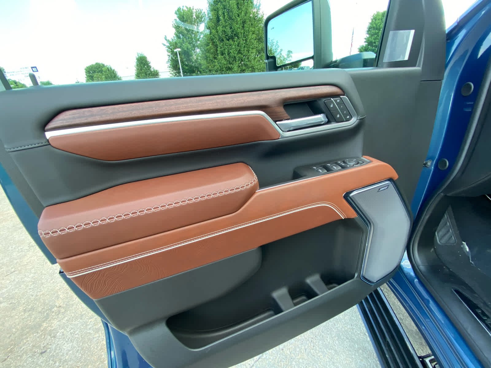 2026 GMC Sierra 2500HD Denali Ultimate - Photo 6