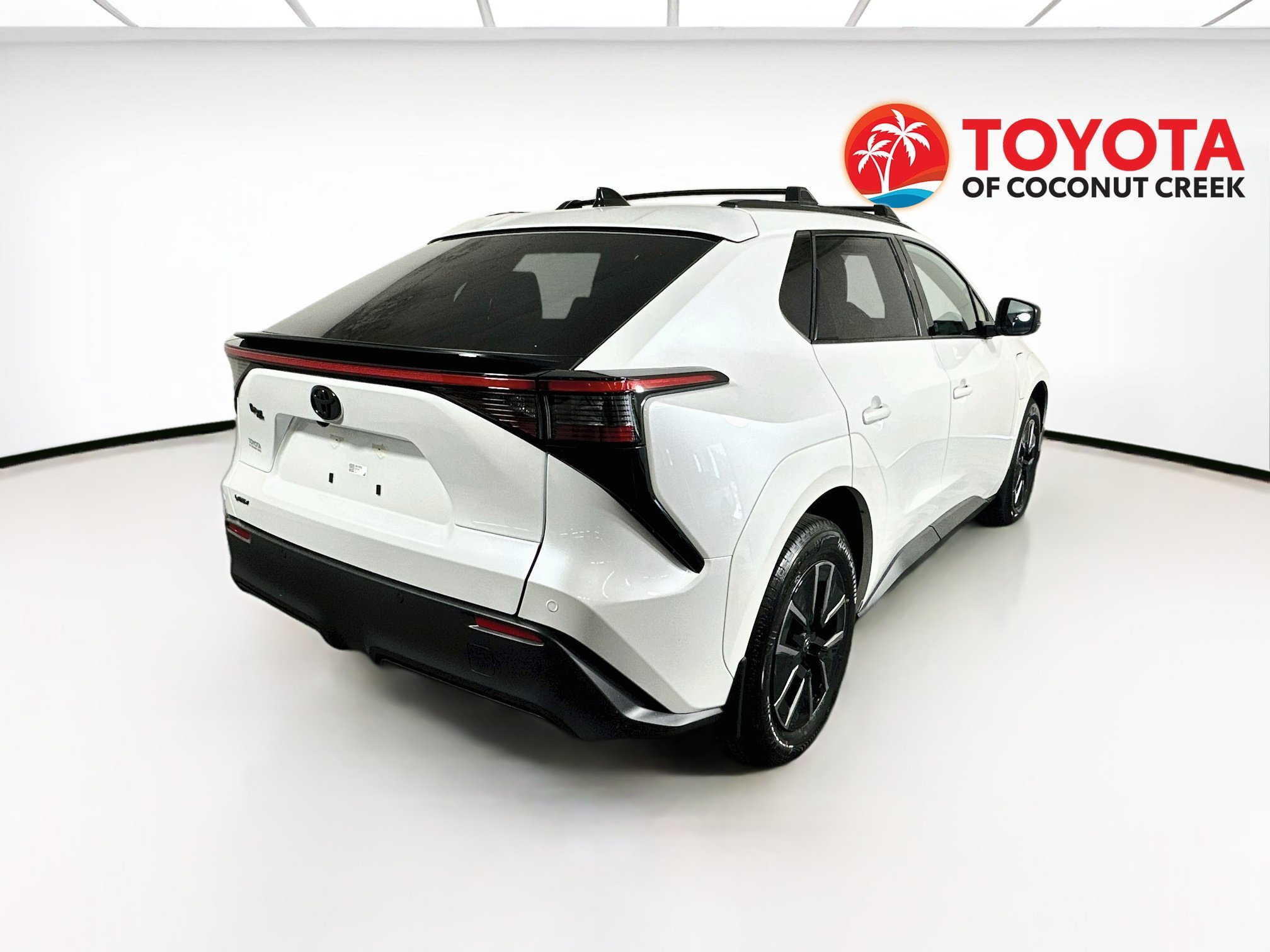 New 2026 Wind Chill Pearl Toyota XLE image 3
