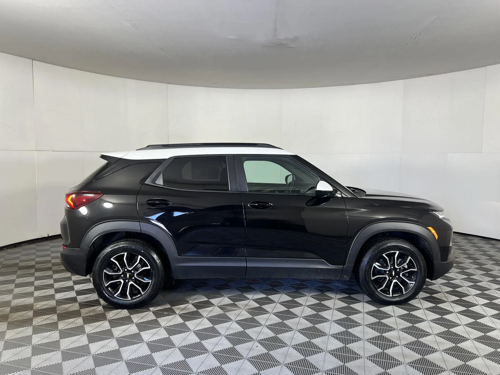 Used 2023 Mosaic Black Metallic Chevrolet ACTIV image 24