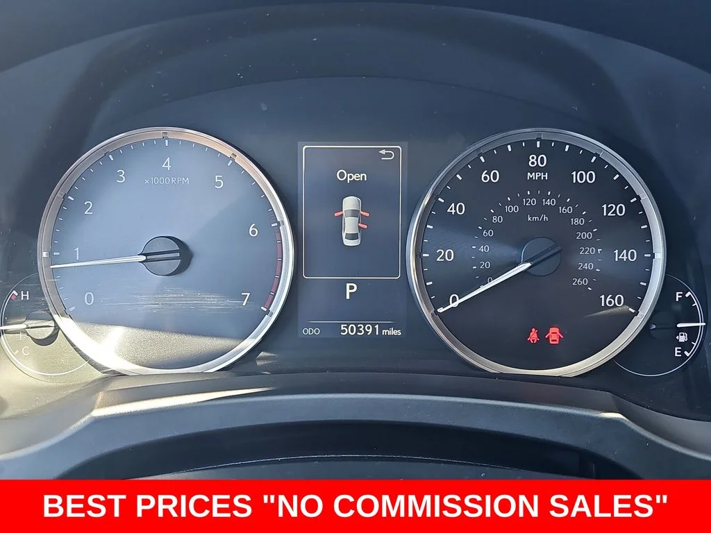Used 2020 White Lexus 300 image 18