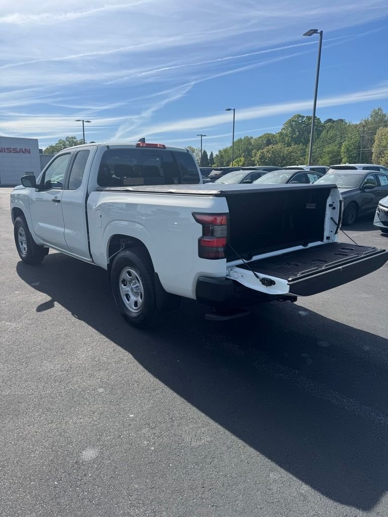 New 2026 Glacier White Nissan King Cab® S image 18