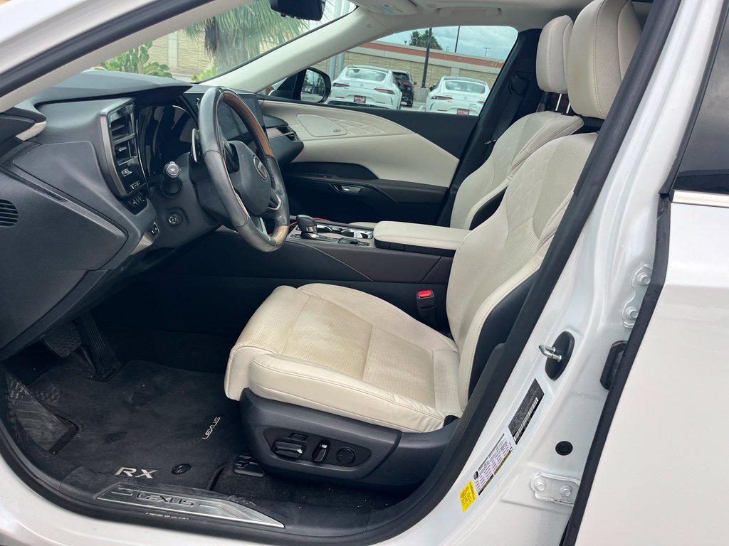 Used 2024 White Lexus 350 Luxury image 10
