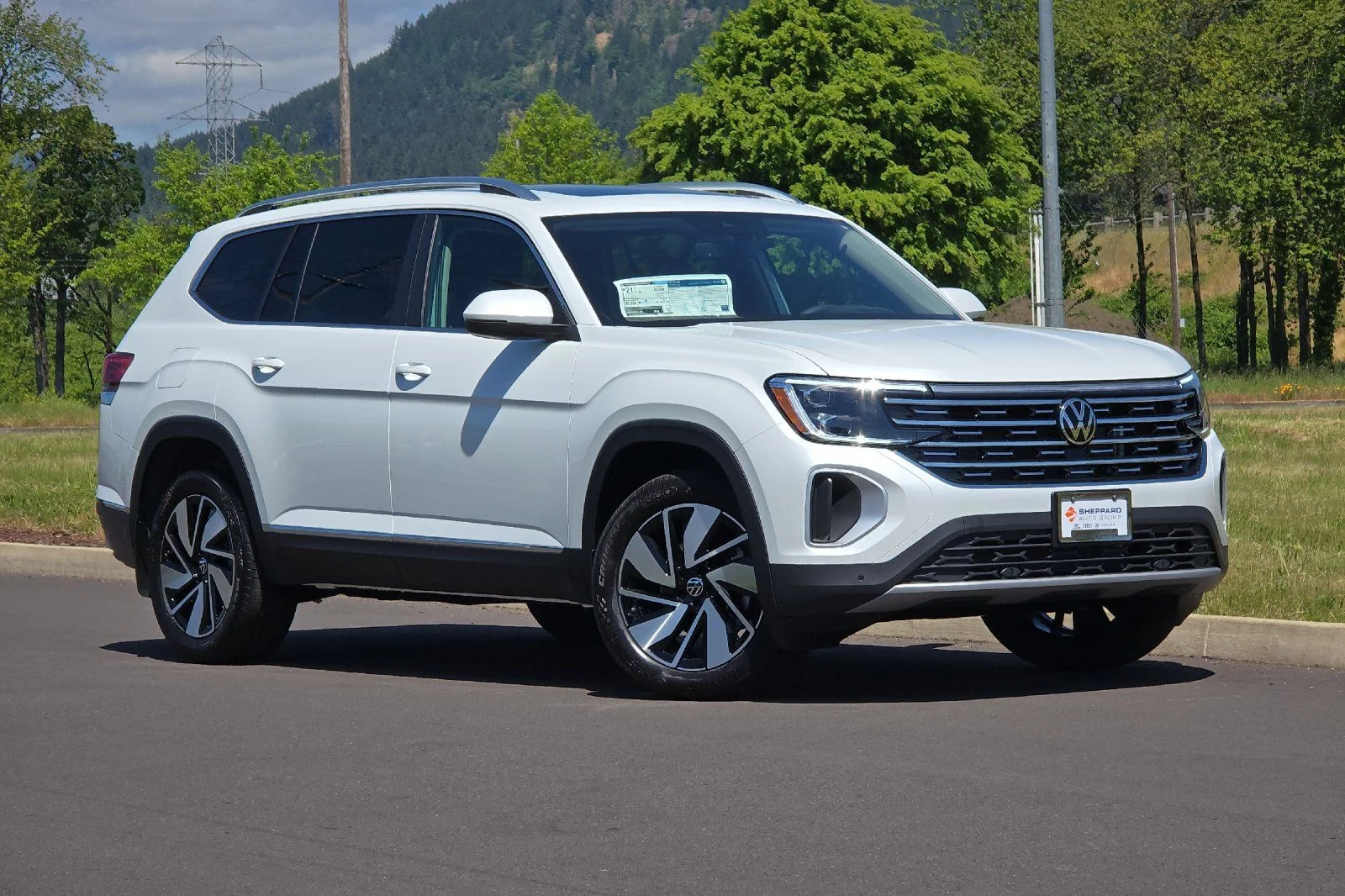 2026 Volkswagen Atlas 2.0T SEL 4MOTION's photo