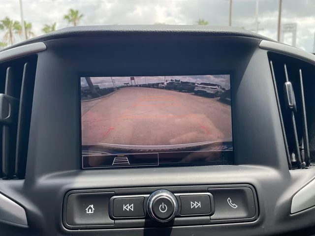 Used 2024 White GMC SLE image 20