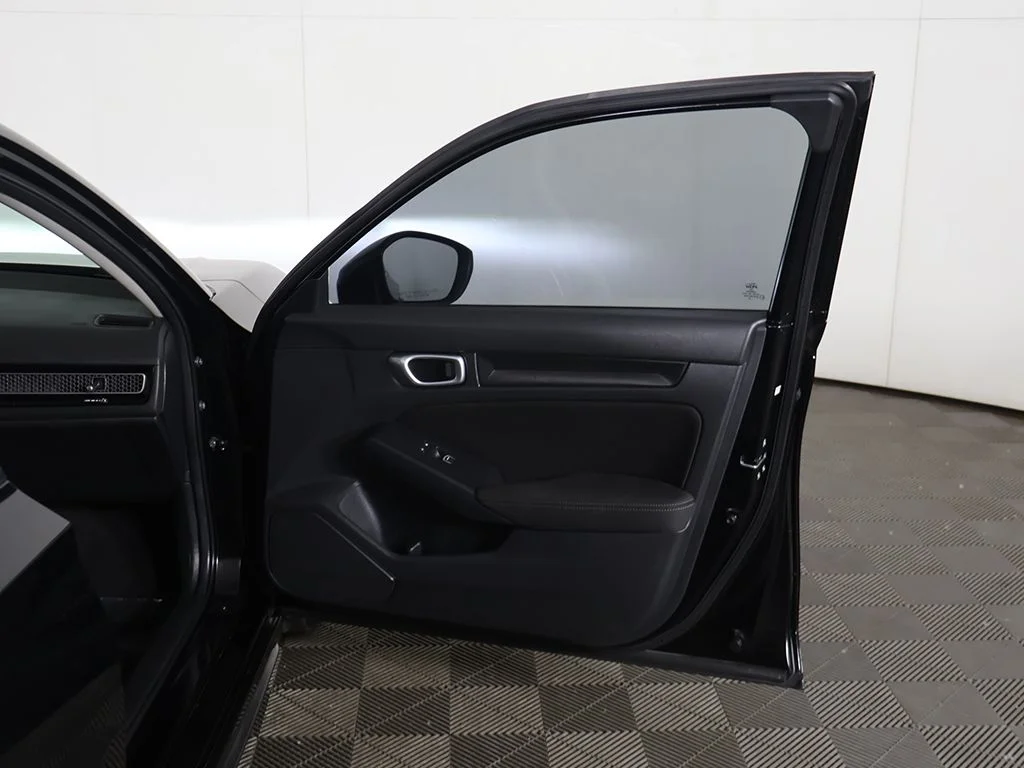 2023 Honda Civic Hatchback LX - Photo 16