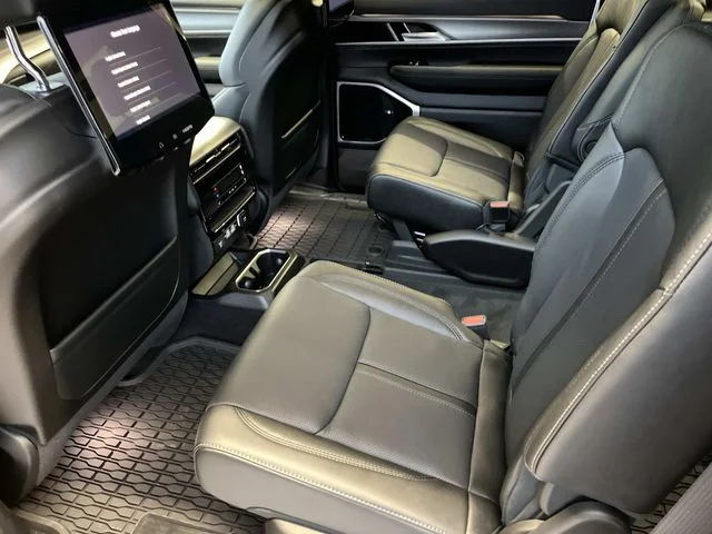 New 2026 Steel Blue Exterior Paint Jeep Limited image 18