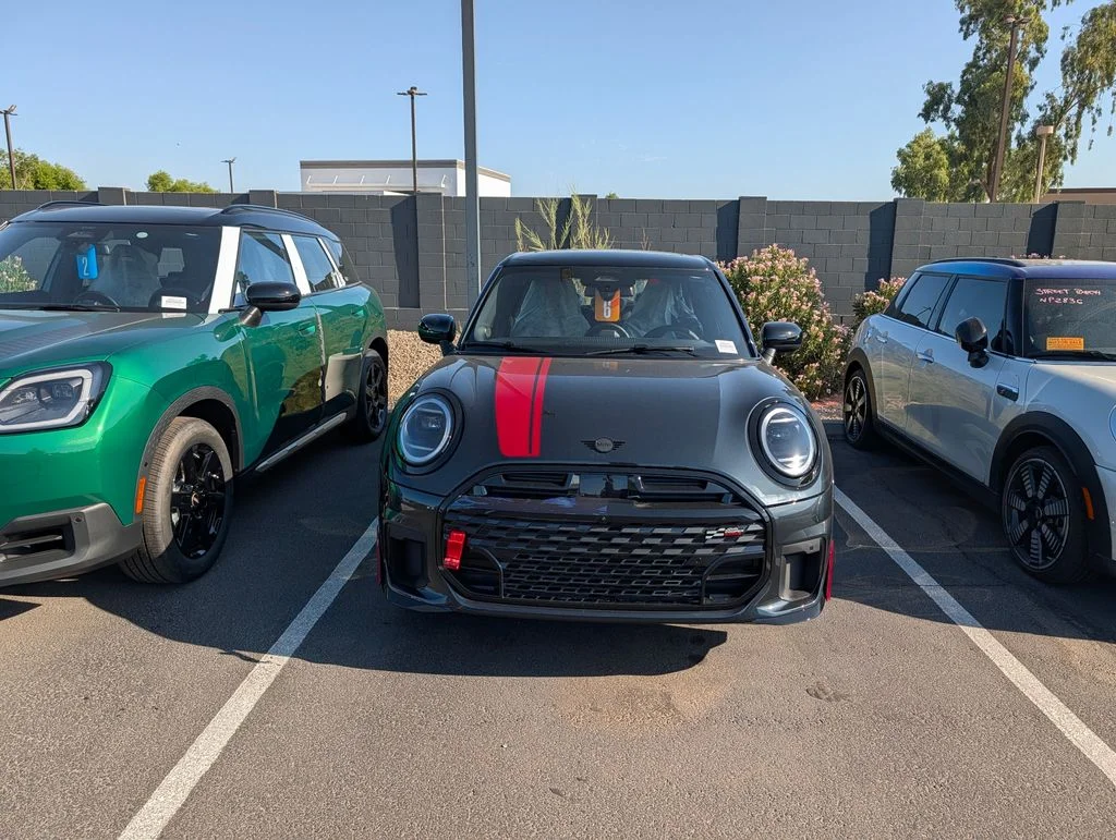 New 2026 Legend Grey Metallic MINI Iconic image 2