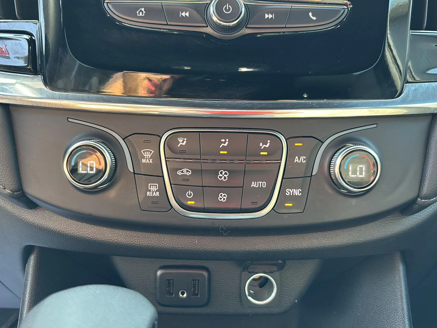 Used 2023 Mosaic Black Metallic Chevrolet LT Cloth image 17