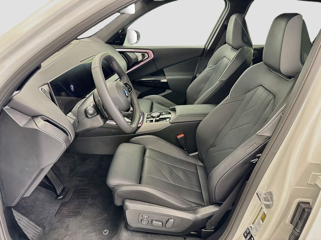 New 2026 White Metallic BMW 30 xDrive image 18