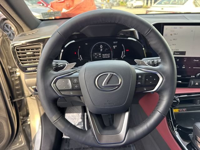 2026 Lexus NX 350 - Photo 14