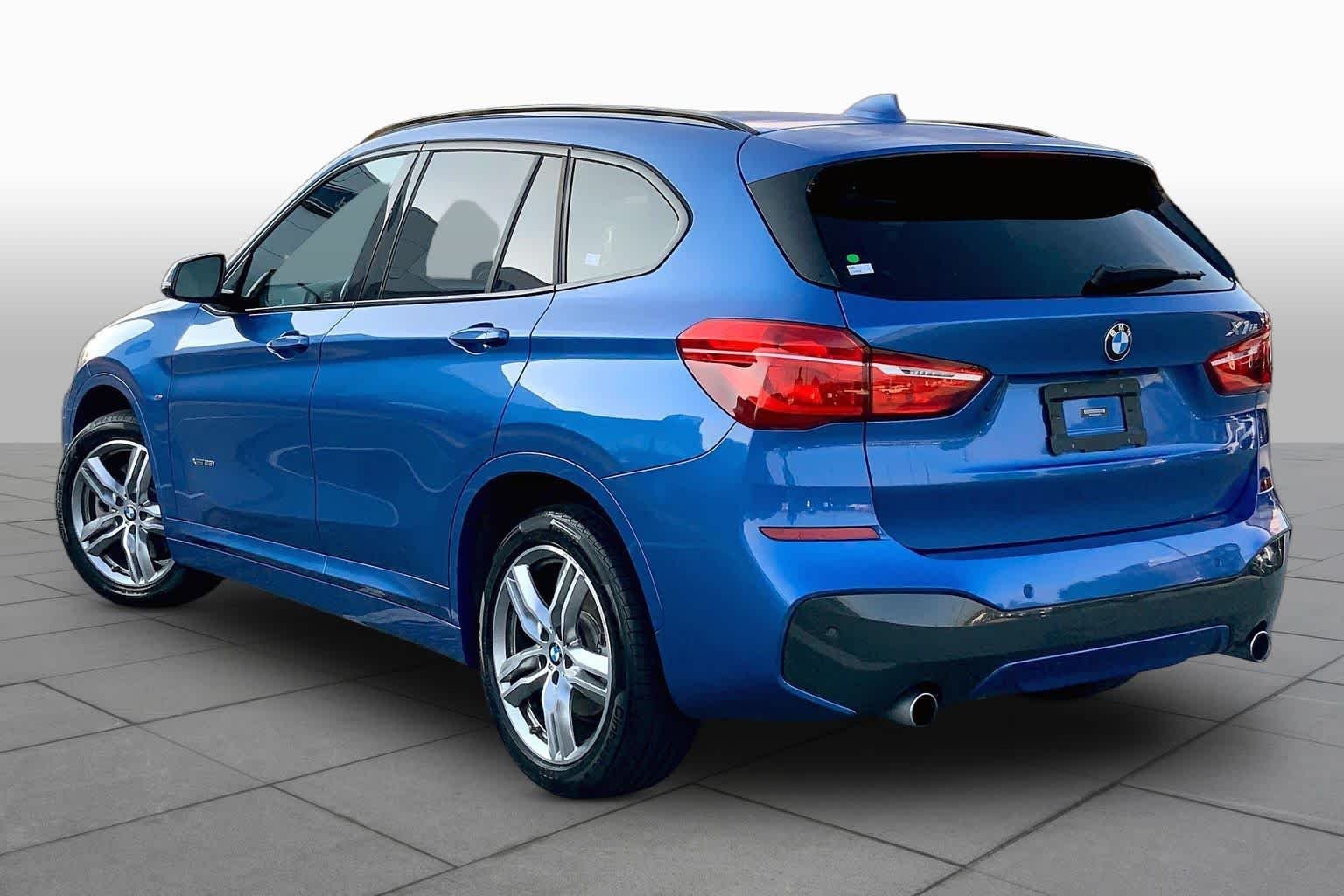 Used 2018 Estoril Blue Metallic BMW xDrive28i image 11